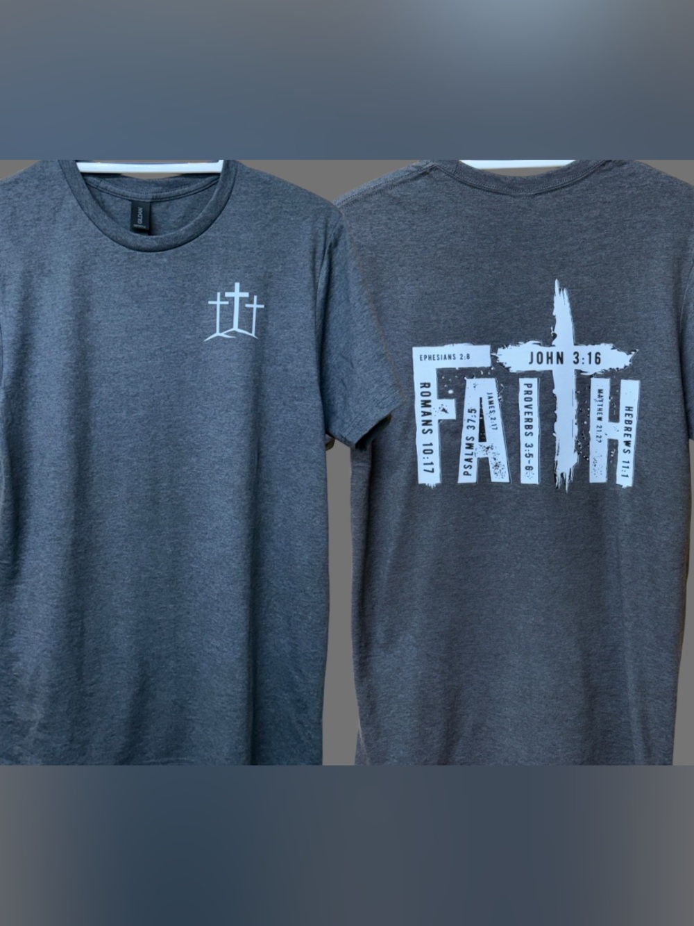 Gildan Gray Short-Sleeve Faith Graphic Tee